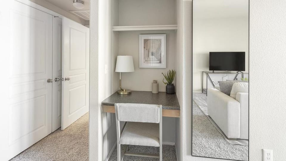Landing Modern Apartment with Amazing Amenities (ID1256X519) Apartment in North Las Vegas