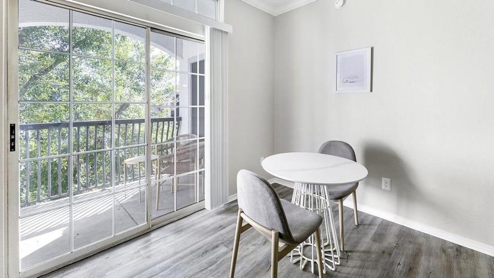 Landing Modern Apartment with Amazing Amenities (ID3320X94) Apartment in Plano