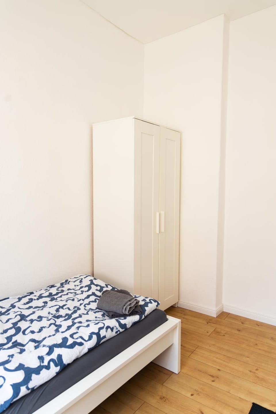 Bed, Photo of the whole room, Bedroom, wardrobe