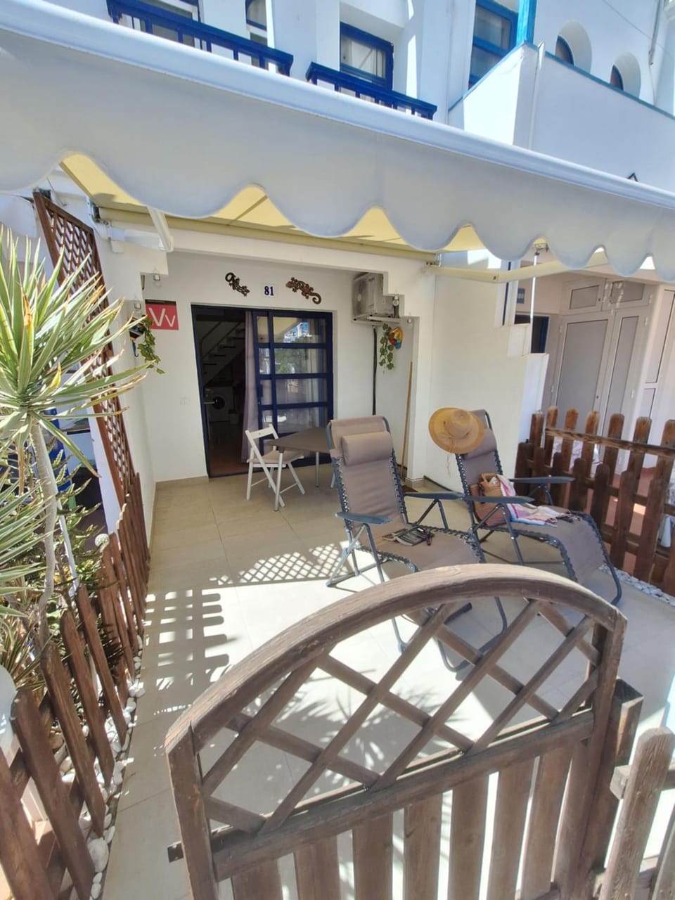 Patio, Day, Balcony/Terrace