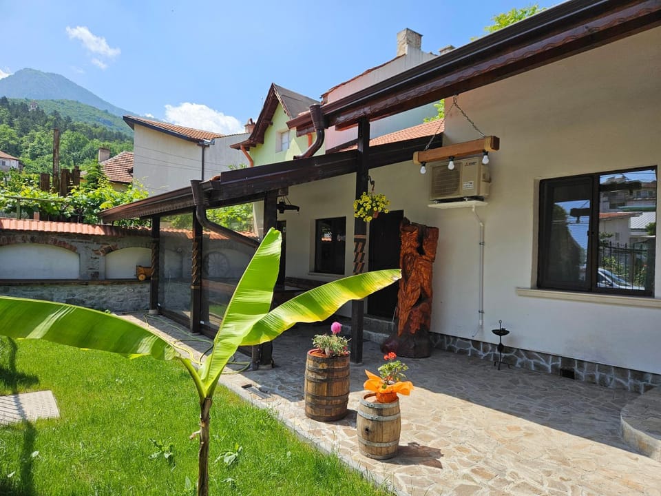 Cozy Rooms in Vratsa by Georgievi Apartment in Bulgaria