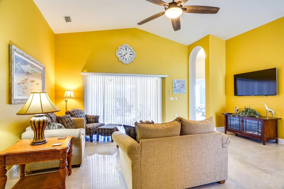 8 Mi to Beach: Cape Coral Home w/ Lanai + Pool House in Cape Coral
