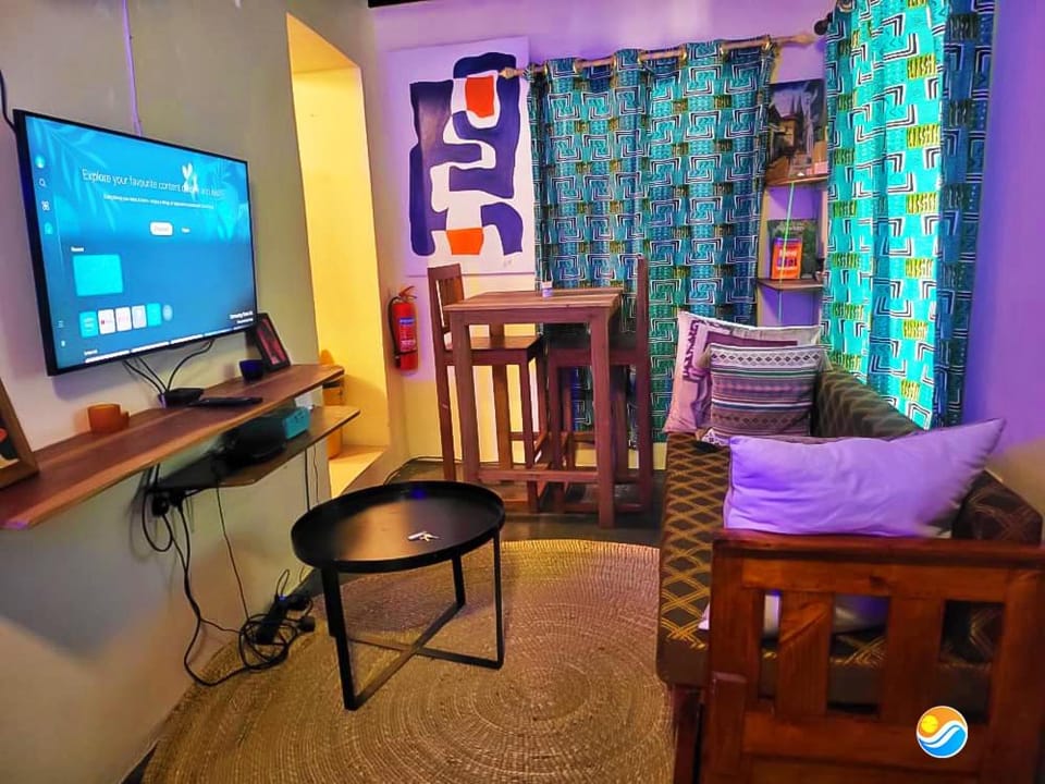 TV and multimedia, Living room, Decorative detail