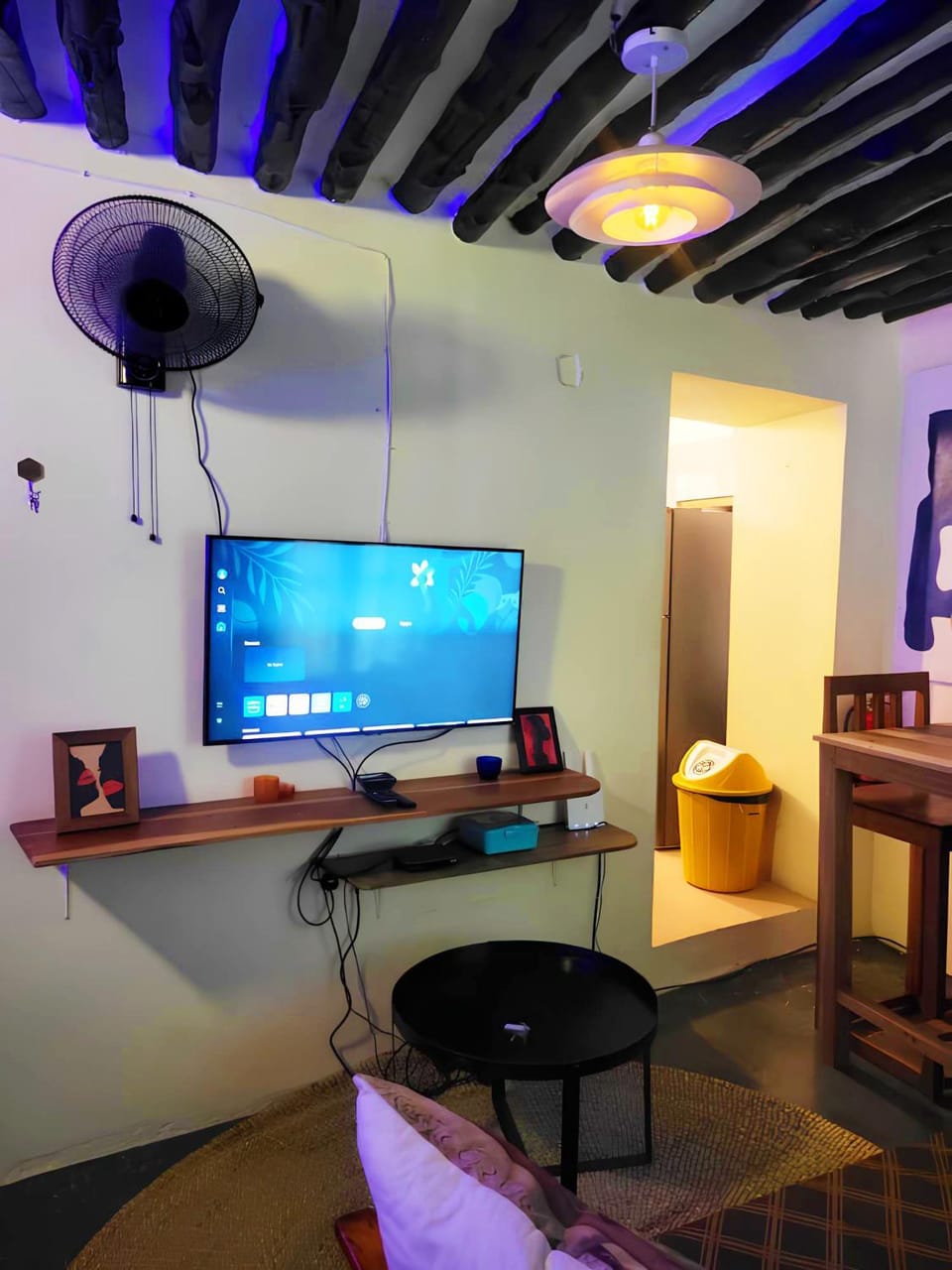 Library, TV and multimedia, Living room, Decorative detail