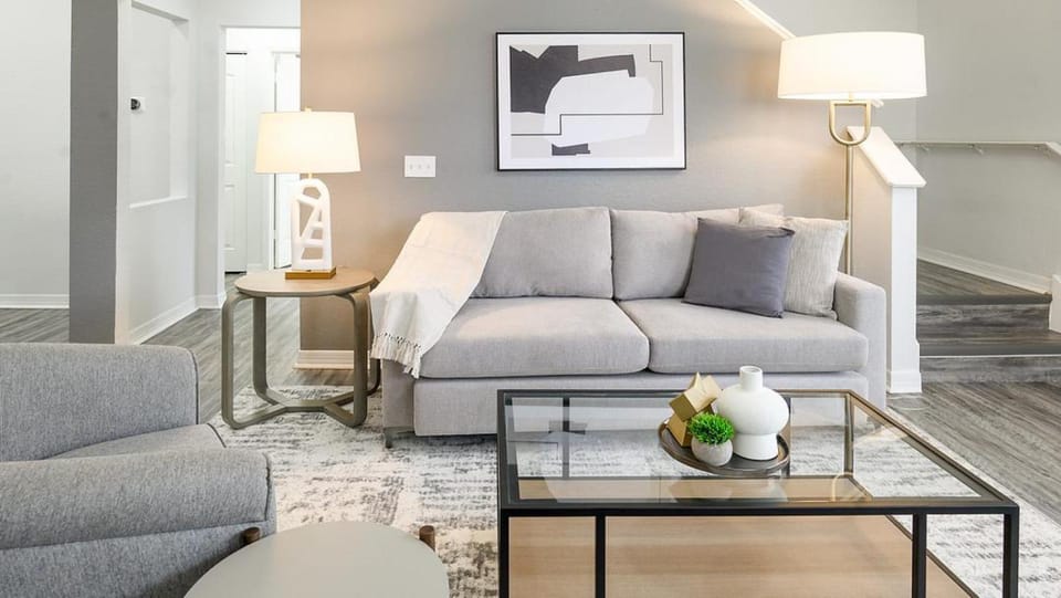 Landing Modern Apartment with Amazing Amenities (ID4919X60) Apartment in Orlando
