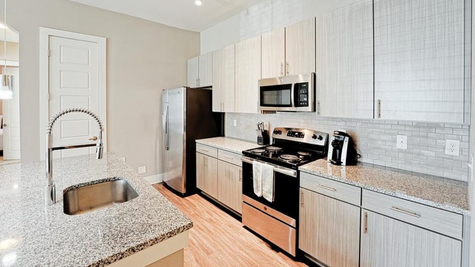 Landing Modern Apartment with Amazing Amenities (ID3527) Apartment in Stono River