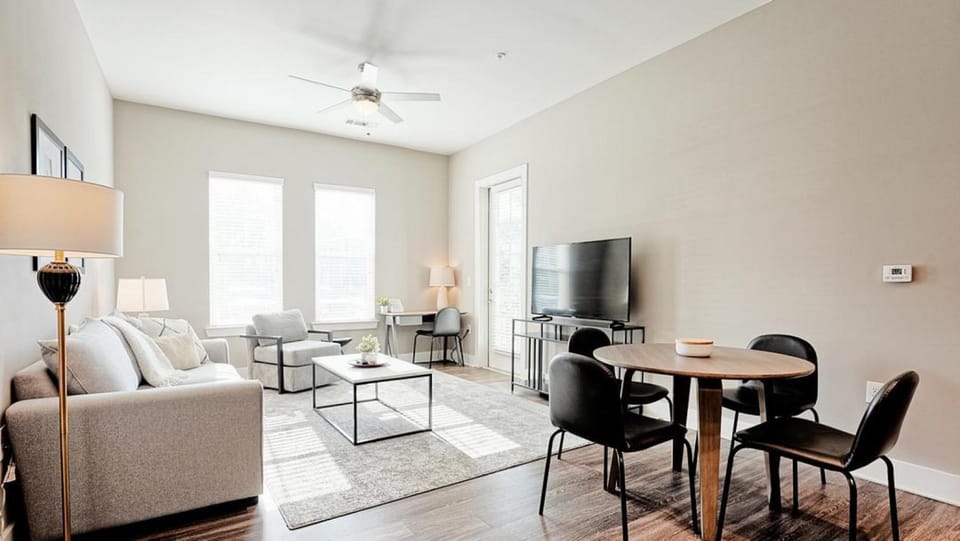 Landing Modern Apartment with Amazing Amenities (ID3527) Apartment in Stono River