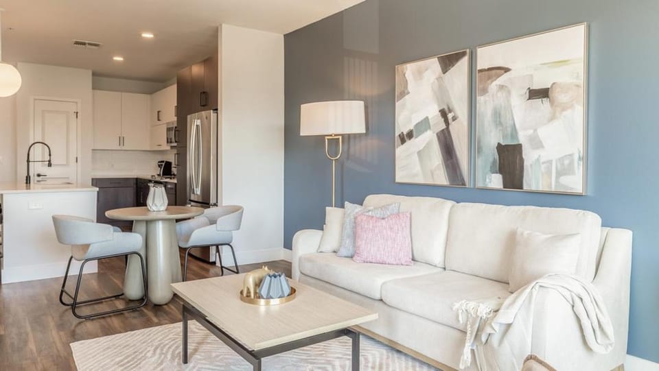 Landing Modern Apartment with Amazing Amenities (ID7740X83) Apartment in Tempe