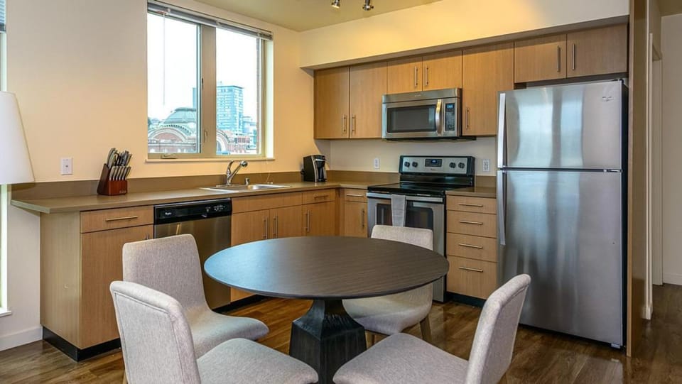 Landing Modern Apartment with Amazing Amenities (ID8493X21) Apartment in Tacoma