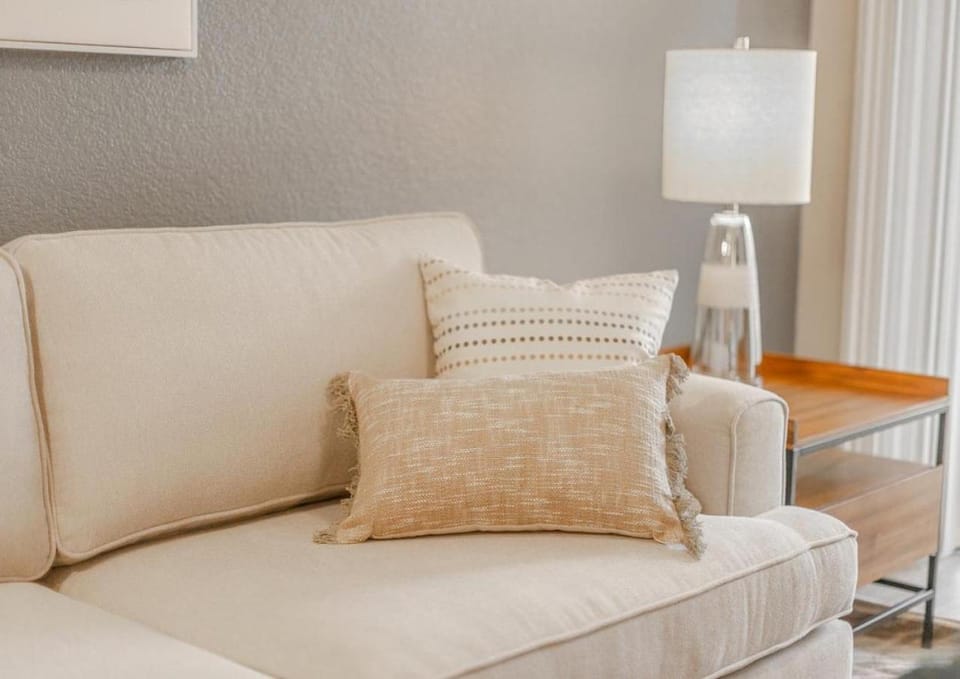 Landing Modern Apartment with Amazing Amenities (ID1620X74) Apartment in Tempe
