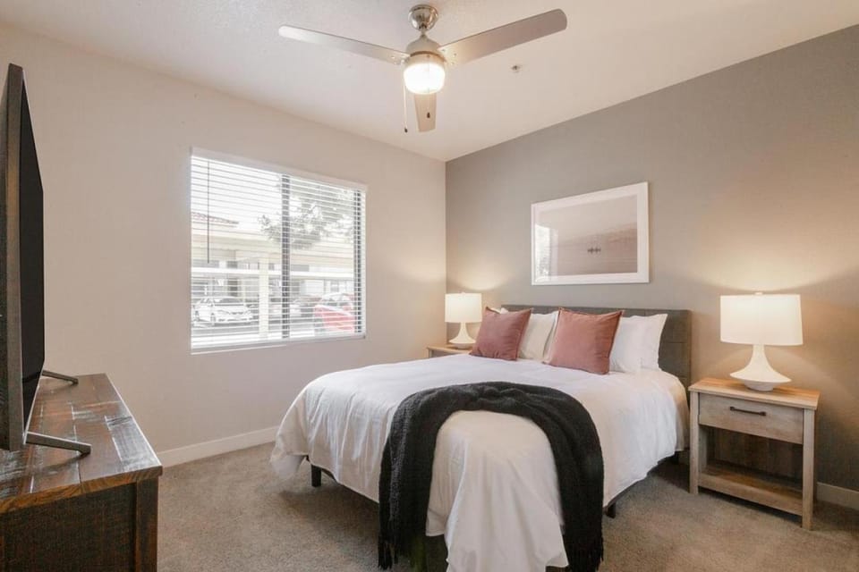 Landing Modern Apartment with Amazing Amenities (ID1620X74) Apartment in Tempe