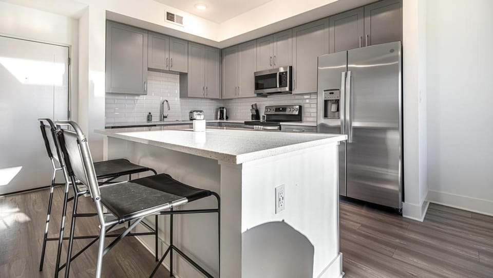 Landing Modern Apartment with Amazing Amenities (ID8237X08) Apartment in Fort Myers