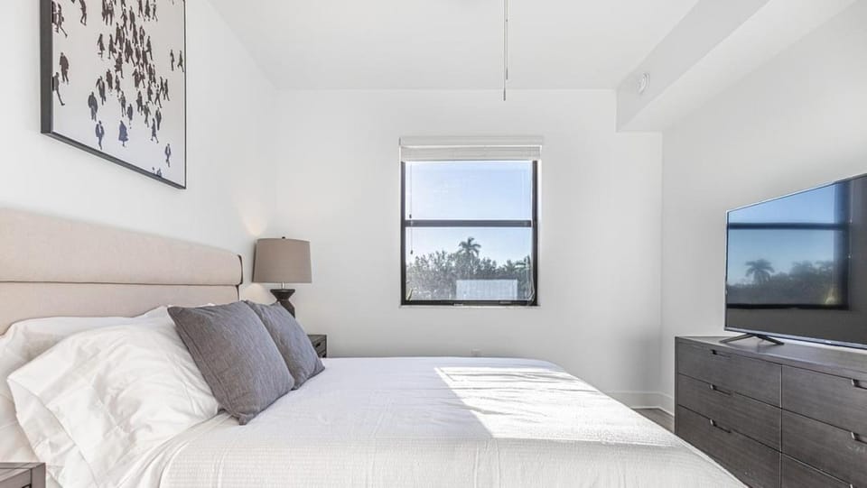 Landing Modern Apartment with Amazing Amenities (ID8237X08) Apartment in Fort Myers
