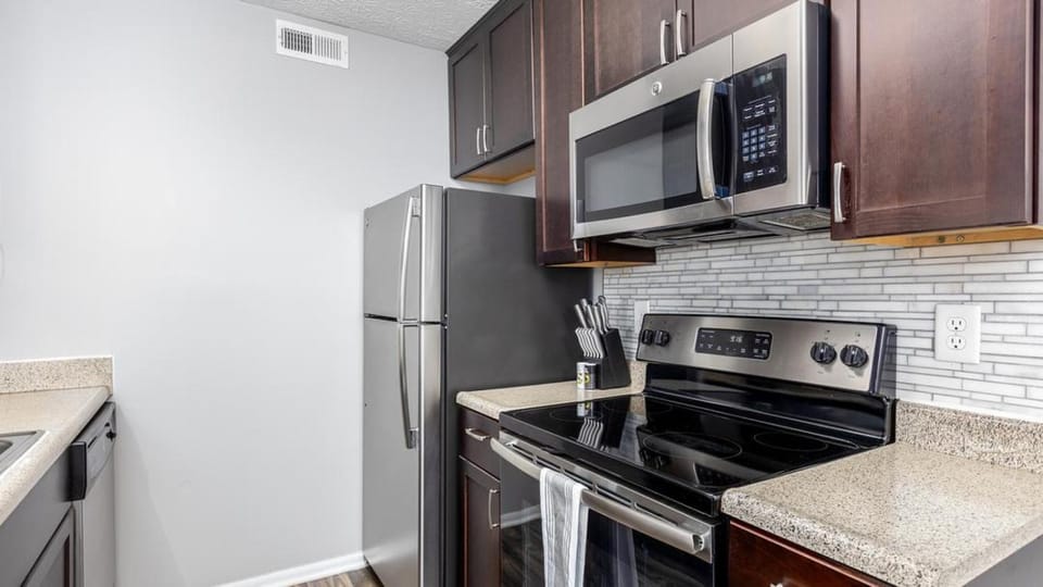 Landing Modern Apartment with Amazing Amenities (ID9104X76) Apartment in Ohio