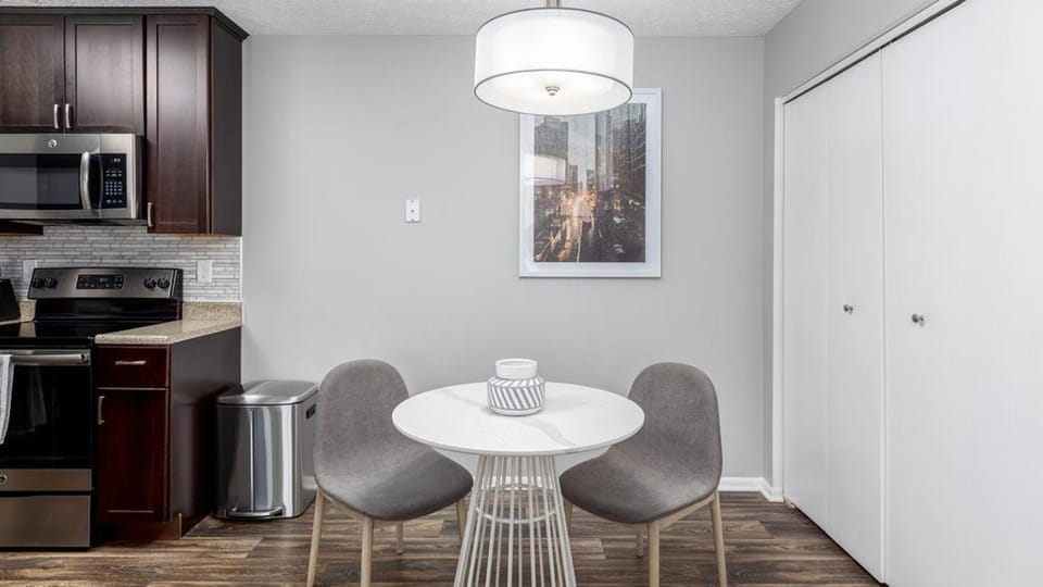 Landing Modern Apartment with Amazing Amenities (ID9104X76) Apartment in Ohio