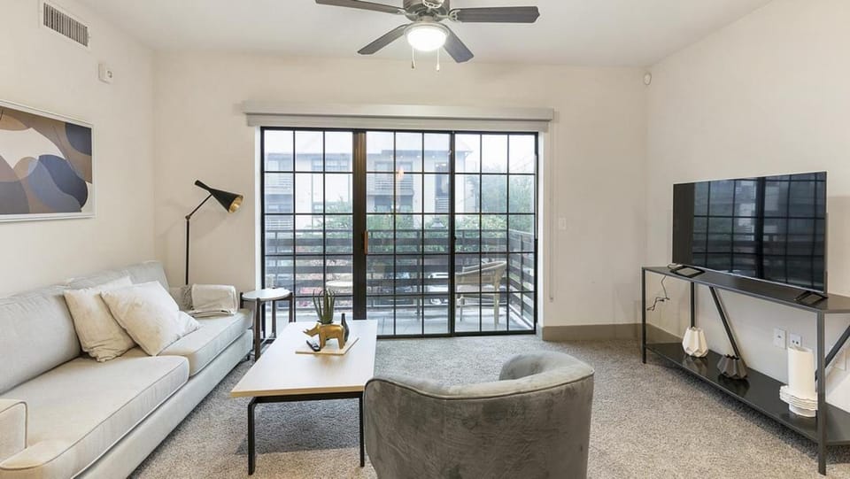 Landing Modern Apartment with Amazing Amenities (ID1390X020) Apartment in Dallas