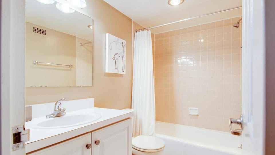 Landing Modern Apartment with Amazing Amenities (ID1269) Apartment in Chevy Chase