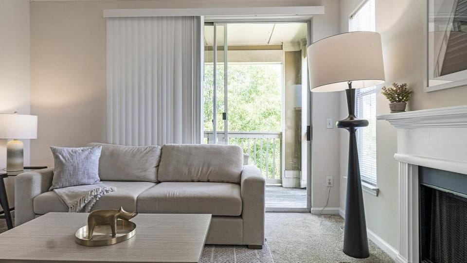 Landing Modern Apartment with Amazing Amenities (ID5242X83) Apartment in Durham