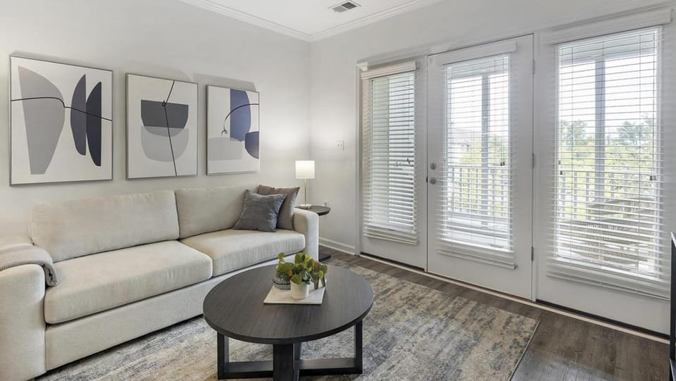 Landing Modern Apartment with Amazing Amenities (ID1380X852) Apartment in Chesapeake