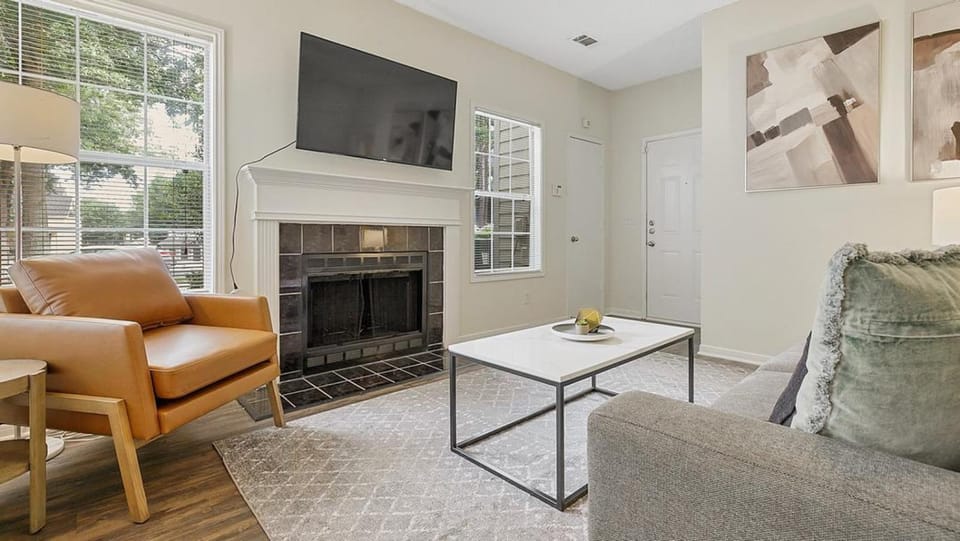 Landing Modern Apartment with Amazing Amenities (ID5575X13) Apartment in Winston-Salem