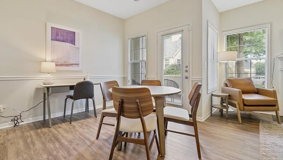 Landing Modern Apartment with Amazing Amenities (ID5575X13) Apartment in Winston-Salem
