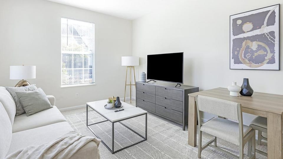 Landing Modern Apartment with Amazing Amenities (ID1202X673) Apartment in Hilliard