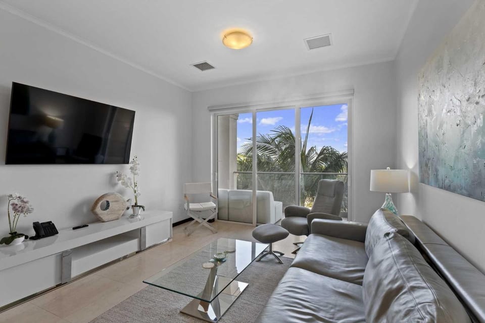 Eagle Beach - Sunset Dreams 2BR condo - LV303 House in Noord