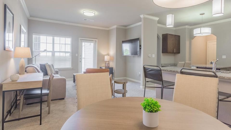 Landing Modern Apartment with Amazing Amenities (ID7350X50) Apartment in Winston-Salem