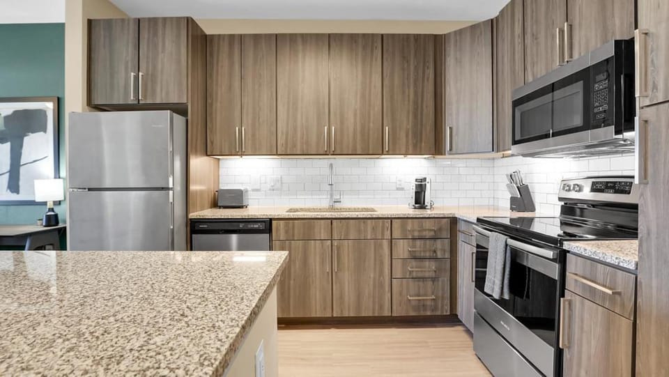 Landing Modern Apartment with Amazing Amenities (ID4336X27) Apartment in La Porte