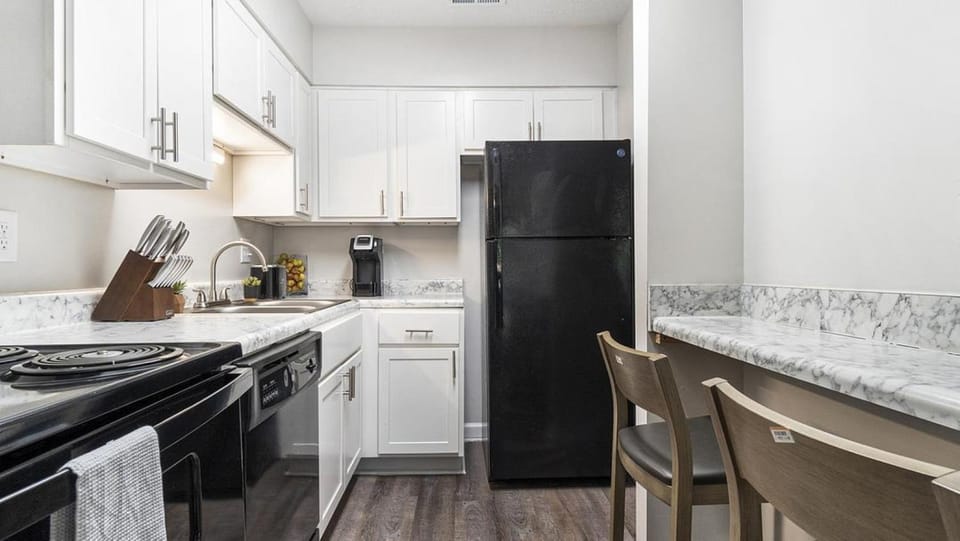 Landing Modern Apartment with Amazing Amenities (ID9190X83) Apartment in Raleigh