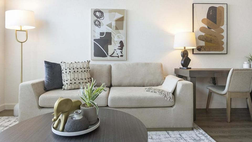 Landing Modern Apartment with Amazing Amenities (ID1292X915) Apartment in St Petersburg