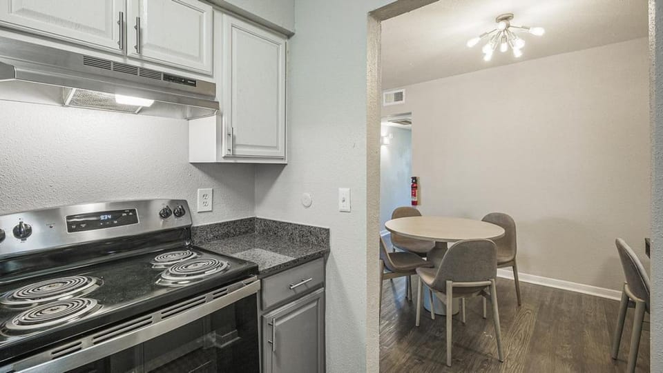 Landing Modern Apartment with Amazing Amenities (ID6036X00) Apartment in Houston