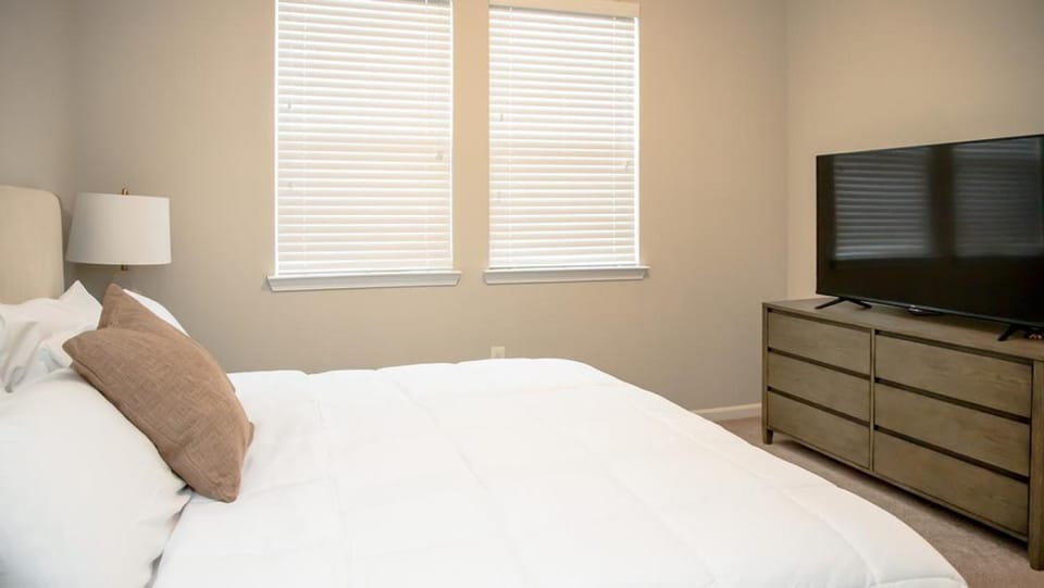 Landing Modern Apartment with Amazing Amenities (ID7213X57) Apartment in Baton Rouge