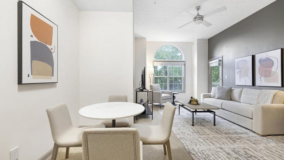 Landing Modern Apartment with Amazing Amenities (ID5620X67) Apartment in North Druid Hills