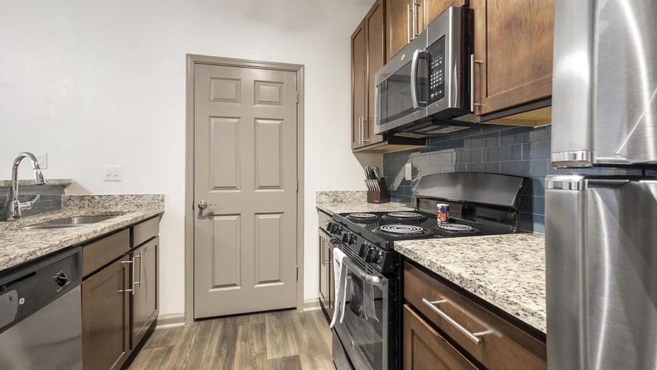 Landing Modern Apartment with Amazing Amenities (ID5620X67) Apartment in North Druid Hills
