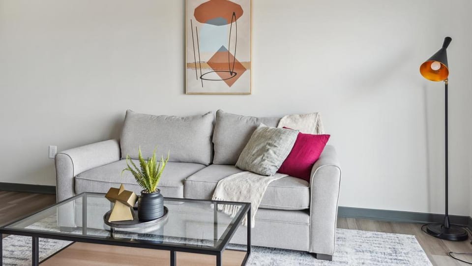 Landing Modern Apartment with Amazing Amenities (ID8800X61) Apartment in Iowa