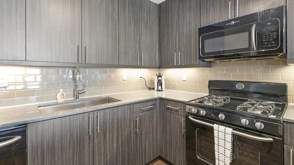 Landing Modern Apartment with Amazing Amenities (ID6640) Apartment in Sandy