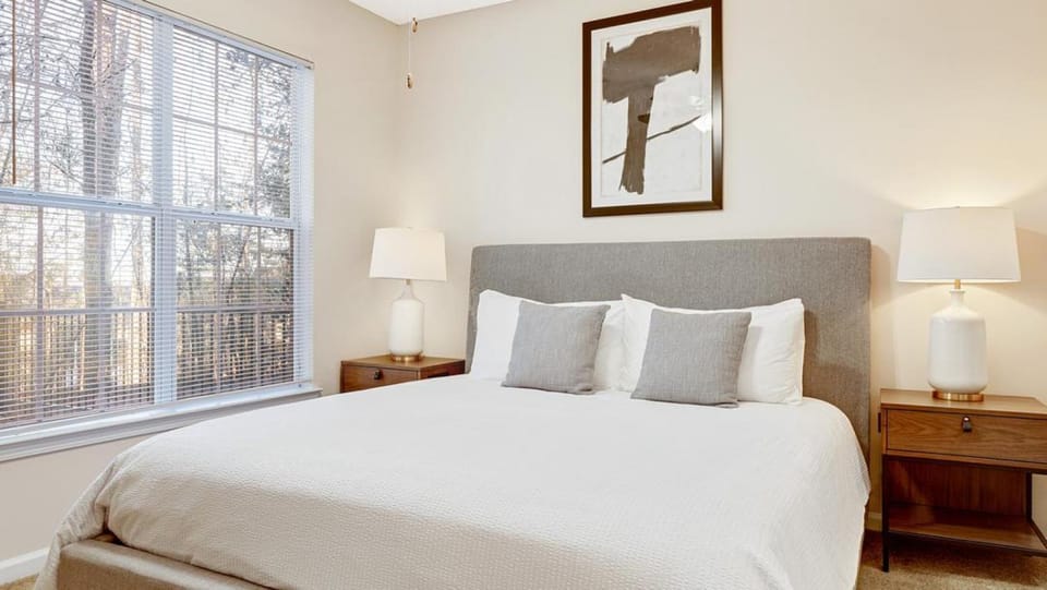 Landing Modern Apartment with Amazing Amenities (ID2060X23) Apartment in Georgia