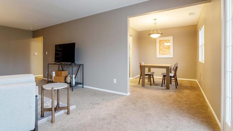Landing Modern Apartment with Amazing Amenities (ID8747X90) Apartment in Carmel