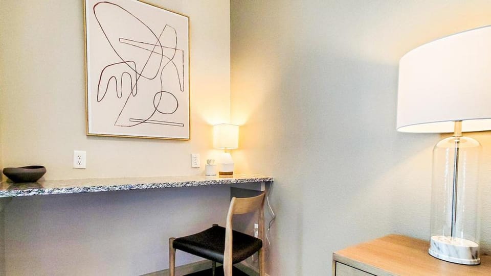 Landing Modern Apartment with Amazing Amenities (ID3107X26) Apartment in Denver