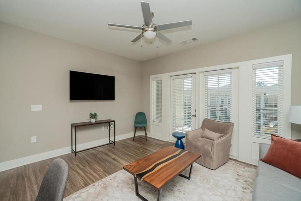 Landing Modern Apartment with Amazing Amenities (ID3524) Apartment in Stono River