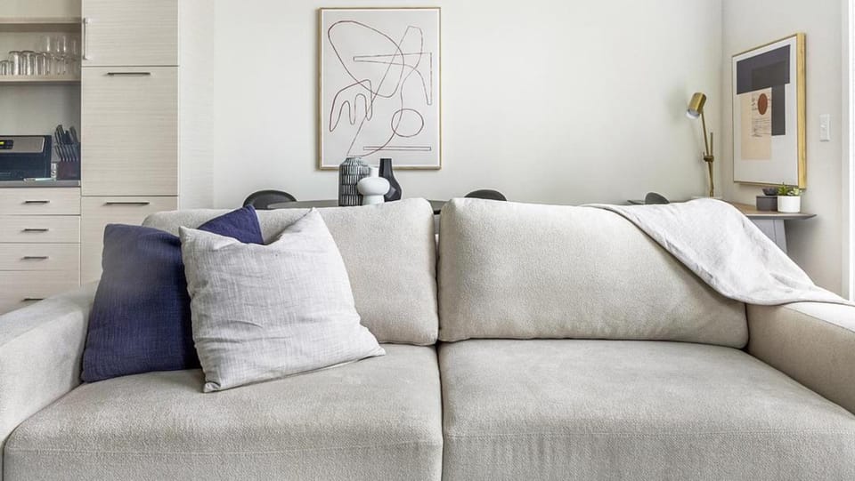 Landing Modern Apartment with Amazing Amenities (ID6631X57) Apartment in Overland Park