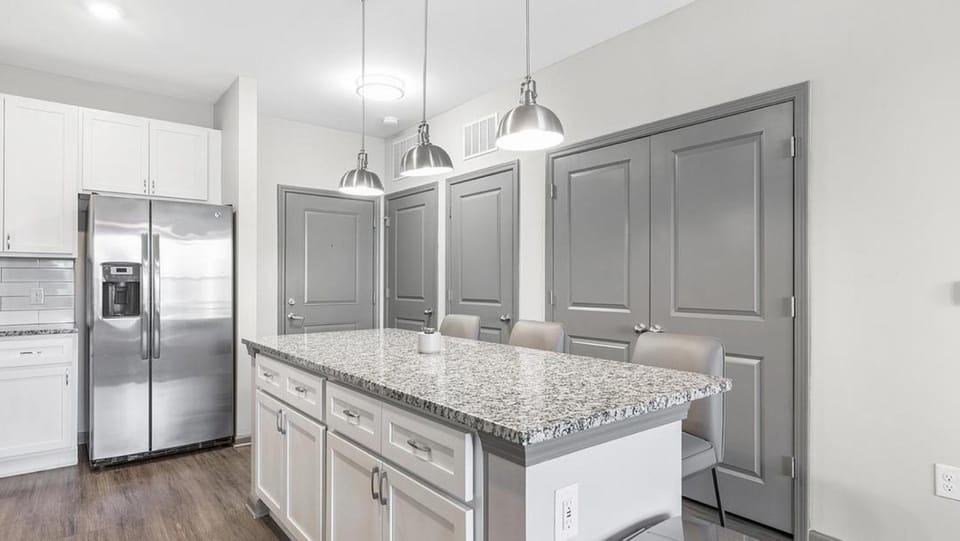 Landing Modern Apartment with Amazing Amenities (ID8617X66) Apartment in Cornelius