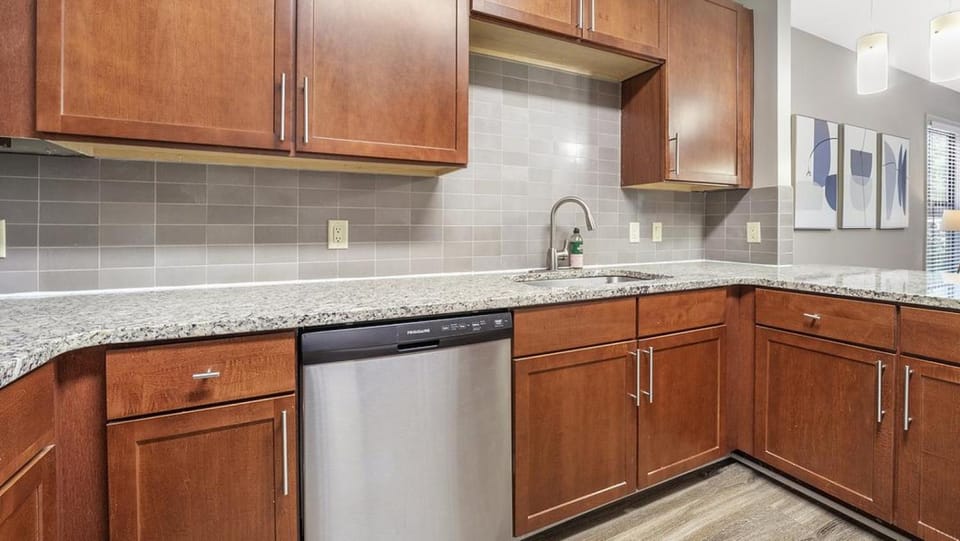 Landing Modern Apartment with Amazing Amenities (ID7788X43) Apartment in Greenville