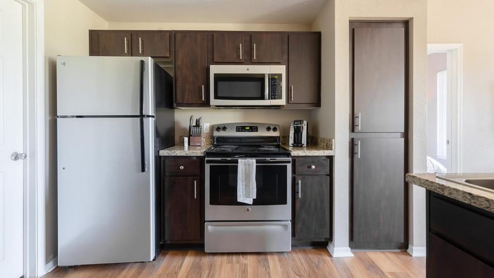Landing Modern Apartment with Amazing Amenities (ID8157X96) Apartment in Chandler