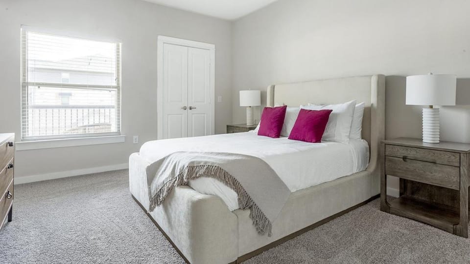 Landing Modern Apartment with Amazing Amenities (ID1231X478) Apartment in San Marcos