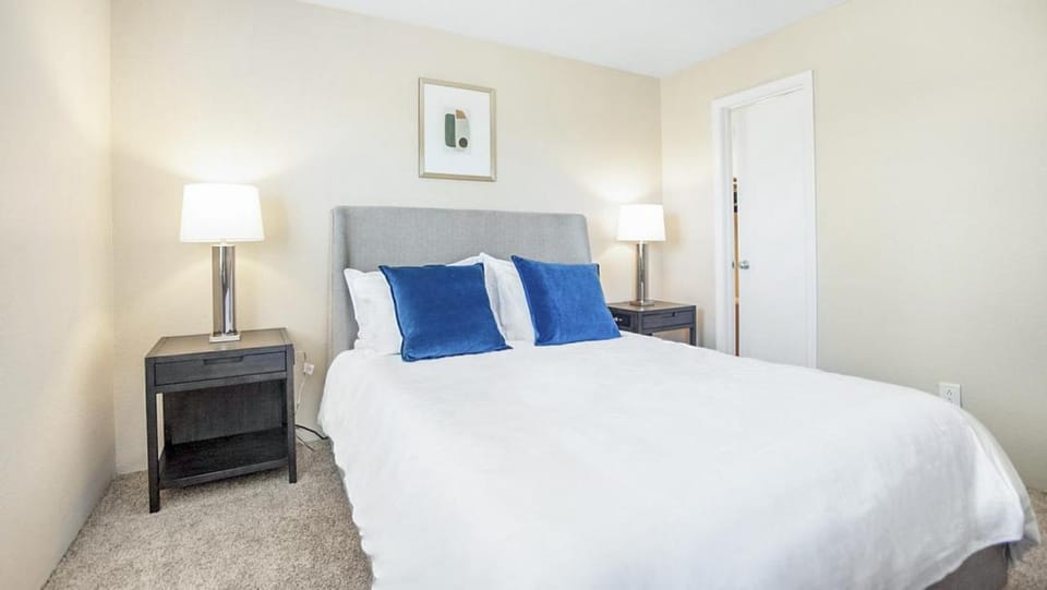 Landing Modern Apartment with Amazing Amenities (ID7063X24) Apartment in Rio Rancho
