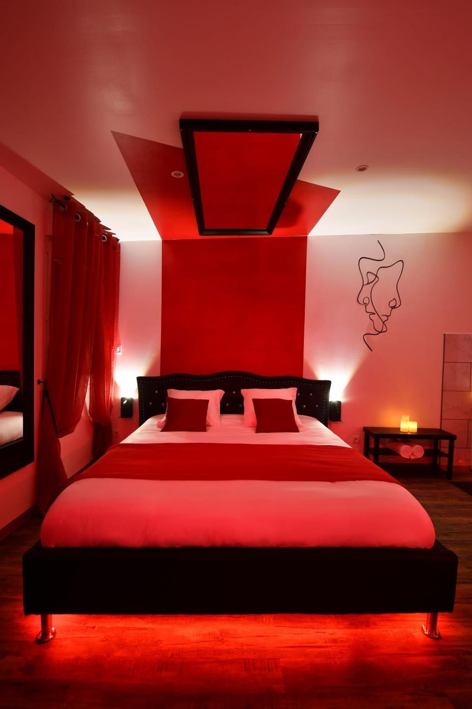Bed, Photo of the whole room