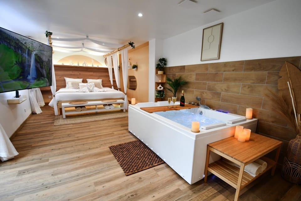 Hot Tub, Spa and wellness centre/facilities