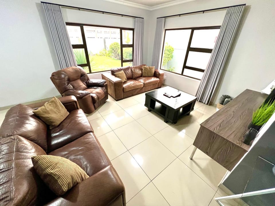 Crossroads Luxury Accommodation House in Namibia